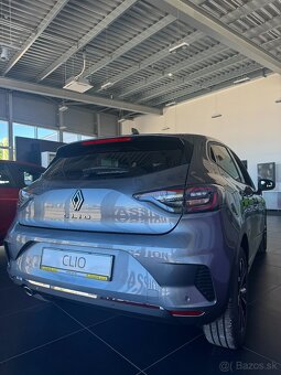 Renault Clio TCe 90 Techno - 8
