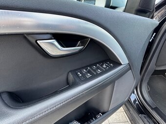 Volvo V70 R-Design - 8