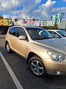 Predam Toyota Rav4 - 8