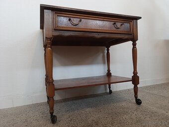 Rustikální konzolový stolek, nábytek z masívu, pojízdný - 8