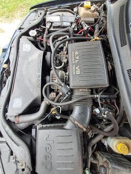 Predám Jeep Cherokee - 8