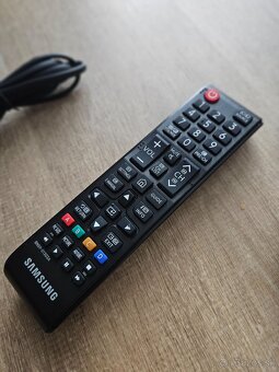 Samsung 4K UHD TV 49" - 8