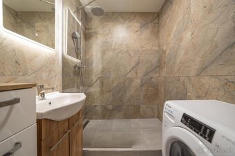 4-izbový byt po rekonštrukcii – Pekinská ul., 80 m² + loggia - 8