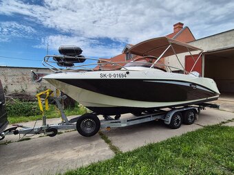 Predám Motorový čln Galia 630 sundeck s Honda BF200 - 8