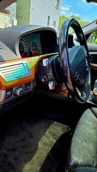 BMW 730i - 8