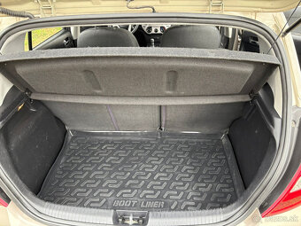 Hyundai i20 1.25i 57kW - 8