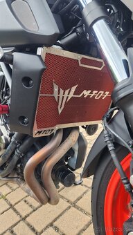 Yamaha MT07 - 8