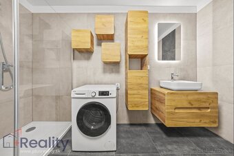 Krásny štvorizbový rodinný dom v obľúbenej lokalite Green Re - 8