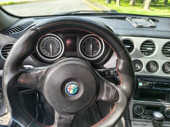 Alfa Romeo 159 1.9JTDm - 8