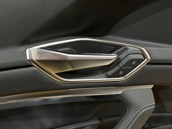 Ľavé predné dvere Audi Q8 etron - 8