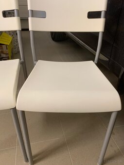 Predám stôl a dve stoličky - 8