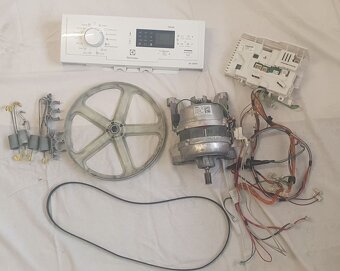 práčka Electrolux EWT1264 - rôzne diely - 8
