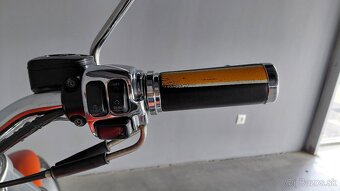 HARLEY-DAVIDSON V ROD - 8