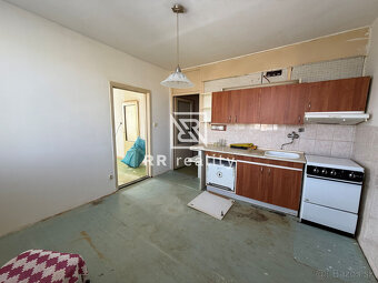 2-izbový byt - Kpt. Jaroša, pôvodný stav, 58m2 + loggia - 8