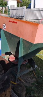 Rozmetadlo umelých hnojív.piesku - 8