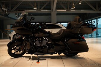Harley Davidson Road Glide ULTRA LIMITED - 8