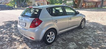 Kia ceed 1,6 benzín r.v. 4/2007 AUTOMAT - 8