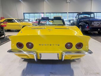 Chevrolet Corvette Stingray Convertible z roku 1972 - 8