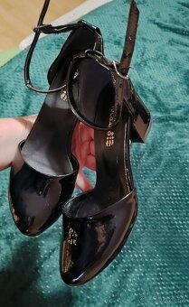 NOVÉ Čierne lakované lodičky, veľ. 37 - 8