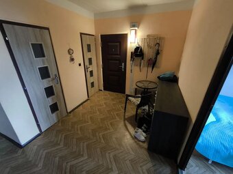 Predám 3 izbový byt s balkónom - 8