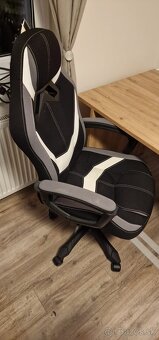 Kancelárska stolička a kancelarsky stol - 8