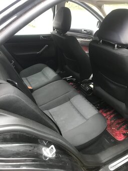 Volkswagen Bora Sedan 1.9TDi 85kw 16V - 8