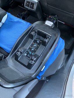 Maxi Cosi Pebble Plus + Isofix zakladna + Maxi Cosi Pearl - 8