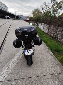 Honda CB1000R - 8