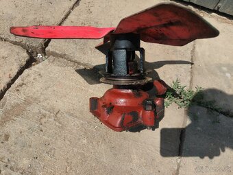 Diely Zetor super 50 - 8
