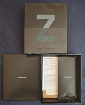 Samsung Z Fold 3 - 8