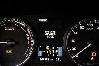Mitsubishi Outlander Hybrid 2013 - 8