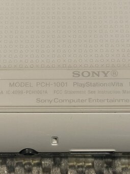 PS VITA PCH-1001 - OLED biela +4gb - 8