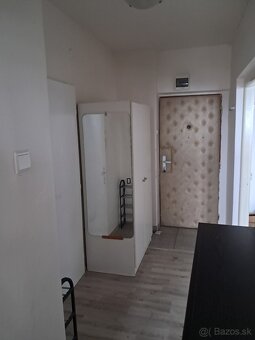 Predam väčši 1izbovy byt - 8