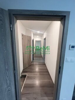 Novostavba 3 izbový byt - 80m2 , balkón, lukratívna časť - - 8