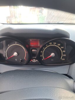 Ford Fiesta - 8
