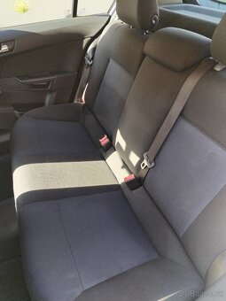 Opel Astra H - 8