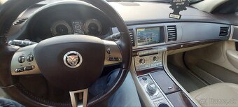Jaguar XF 3.0 V6 - 8