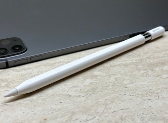 Apple Pencil (USB-C) - 8