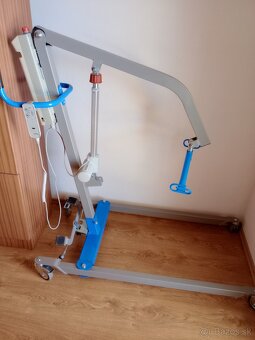 Zdvihák pre imobilných pacientov - 8