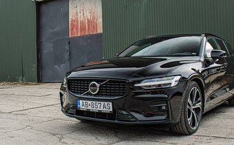 Volvo V60 B4 2.0d mHEV 145kW 2023 automat - 8