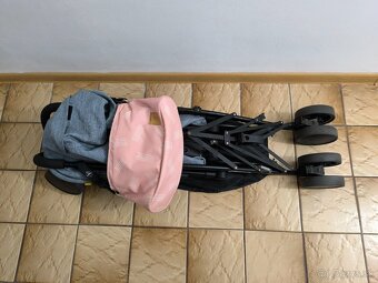 GOLFOVÝ KOČÍK - 8