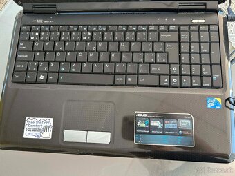 Predám notebook ASUS - 8