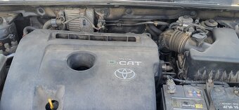 Predám toyotu RAV4 - 8