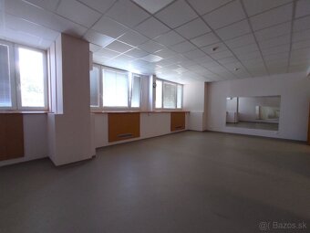 Priestor vhodný na fyzio, masáže, kliniku s parkovaním 394m2 - 8
