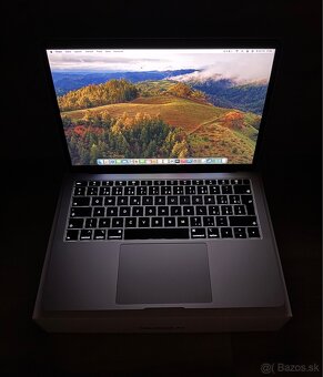Macbook Air 13” i5 1,6GHz, 256GB SSD, 8GB RAM, top stav - 8