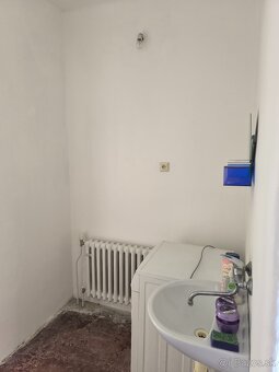 Predám rodinný dom v centre obci Dvorníky 4+1. - 8