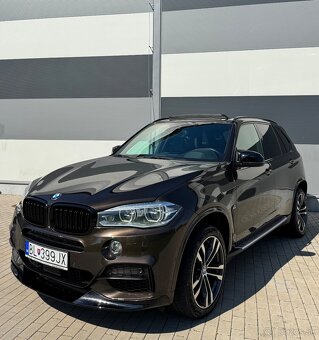 BMW X5 M50D - 8