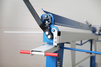 Mobilny Stroj na ohýbanie plechu M40X2200 /0,8 mm s nožom - 8