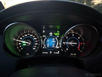Jaguar XE 2.0 AWD - 8