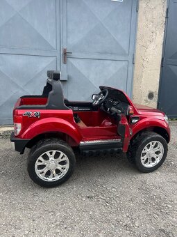 Elektrické autíčko Ford Ranger 4x4 - lakované - červené - 8